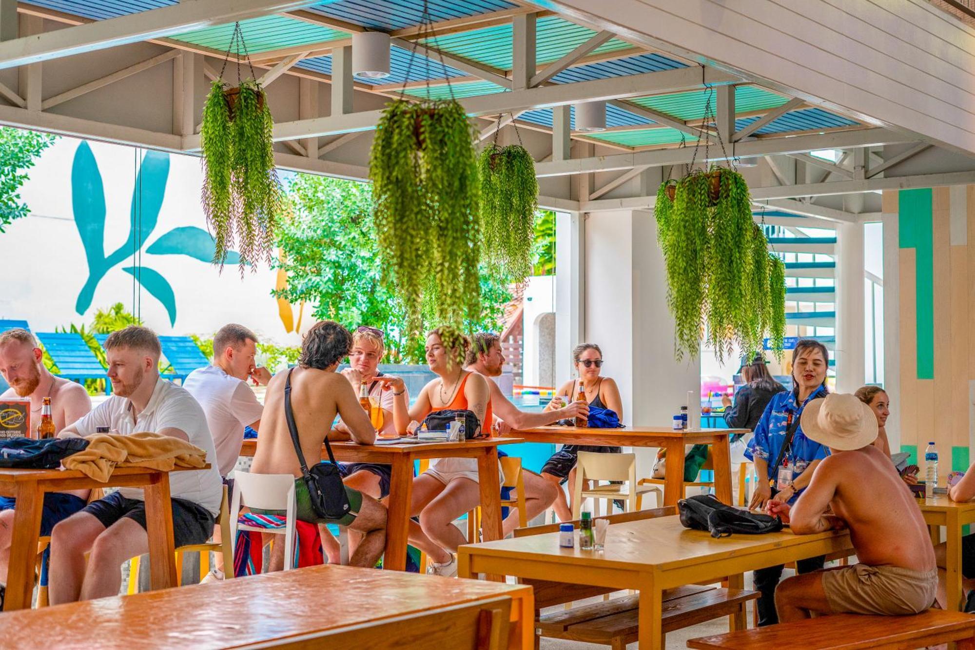 Lub D Phuket Patong - Near Patong Beach & Vibrant Social Vibe Екстериор снимка